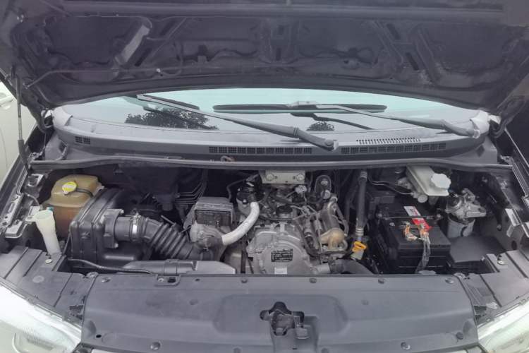 Used JAC Refine M4 2017 1.9T Diesel Manual Comfort Model Engine Bay