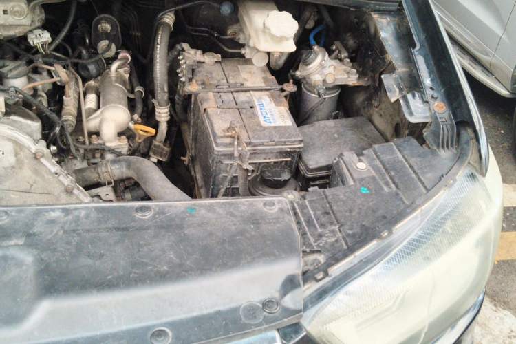 Used JAC Refine M4 2017 1.9T Diesel Manual Luxury Model Engine Bay Left