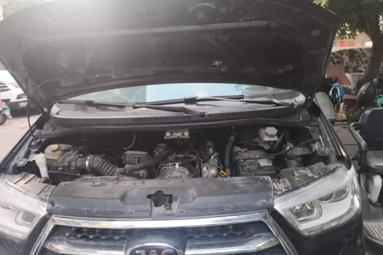 Used JAC Refine M4 2017 1.9T Diesel Manual Comfort Model Engine Bay