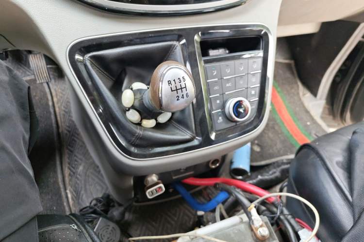Used JAC Refine M4 2017 1.9T Diesel Manual Luxury Model Gear Lever