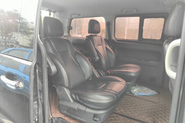 Used JAC Refine M4 2017 1.9T Diesel Manual Luxury Model Interior 3