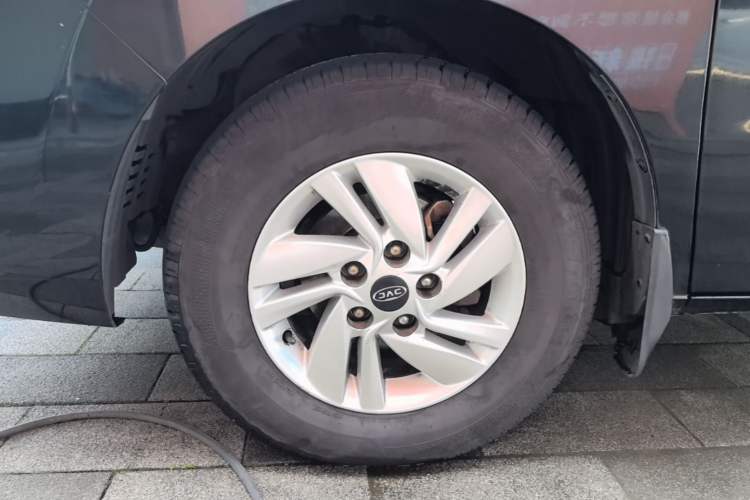 Used JAC Refine M4 2017 1.9T Diesel Manual Luxury Model Left Front Wheel Hub
