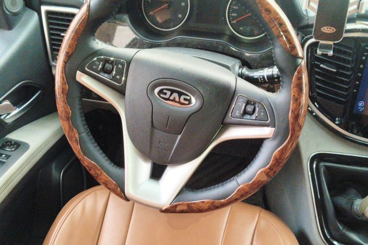 Used JAC Refine M4 2017 1.9T Diesel Manual Luxury Model Steering Wheel