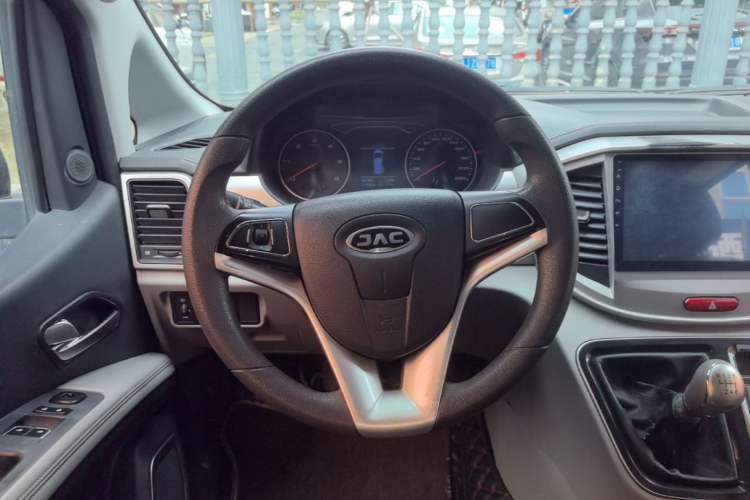 Used JAC Refine M4 2017 1.9T Diesel Manual Comfort Model Steering Wheel