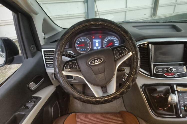 Used JAC Refine M4 2017 2.0T Manual Luxury Version Steering Wheel