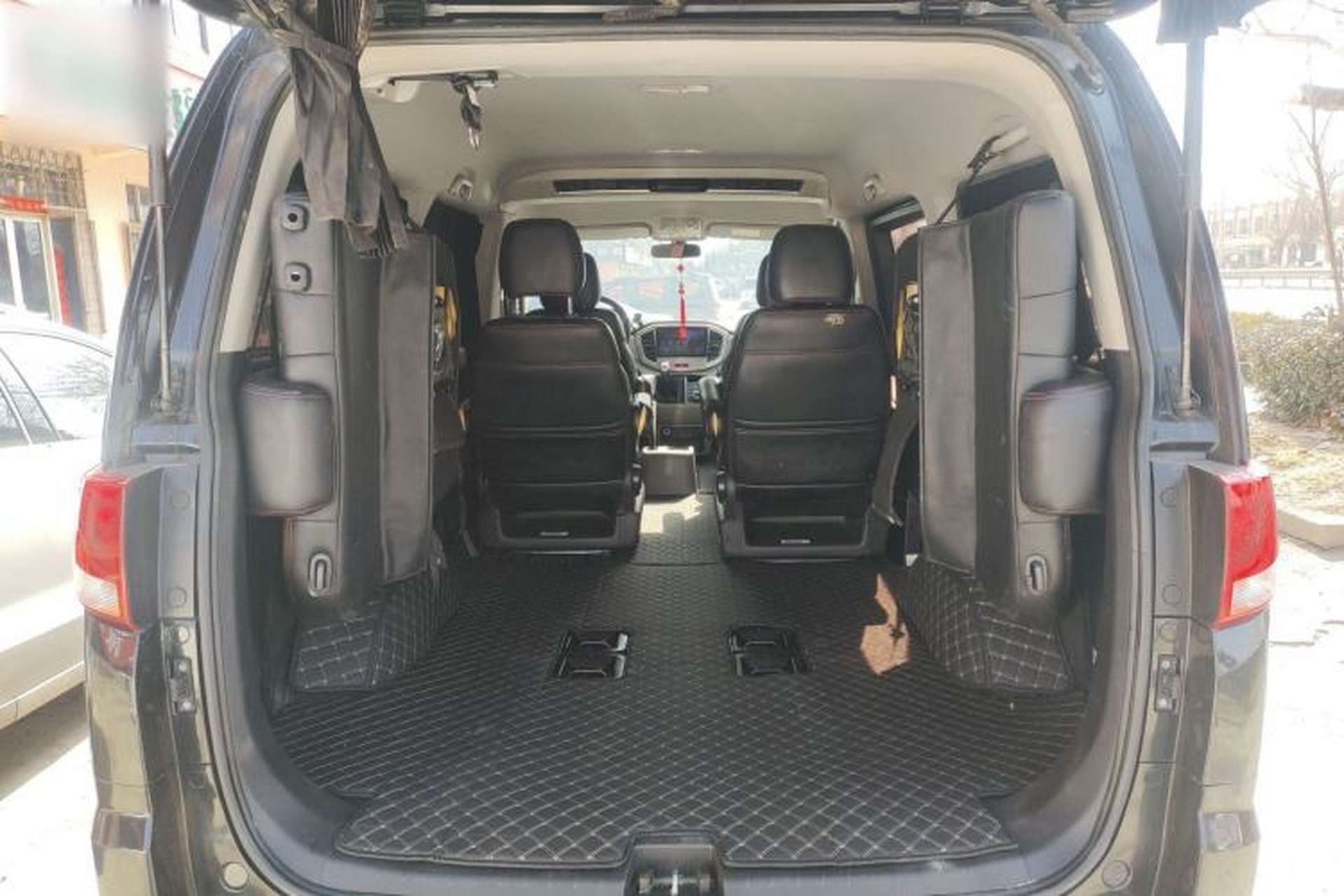 Used JAC Refine M4 2017 2.0T Manual Comfort Version Trunk