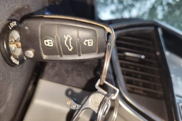 Used JAC Refine M4 2017 2.0T Manual Luxury Version Vehicle Key