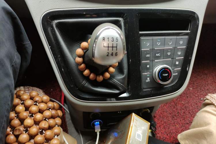 Used JAC Refine M4 2017 1.9T Diesel Manual Luxury Model Gear Lever