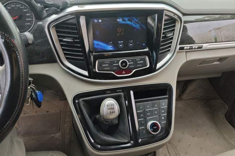 Used JAC Refine M4 2017 1.9T Diesel Manual Luxury Smart Model Audio And AC Panel