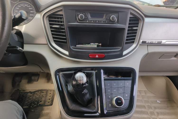 Used JAC Refine M4 2017 2.0T Manual Comfort Version Audio And AC Panel