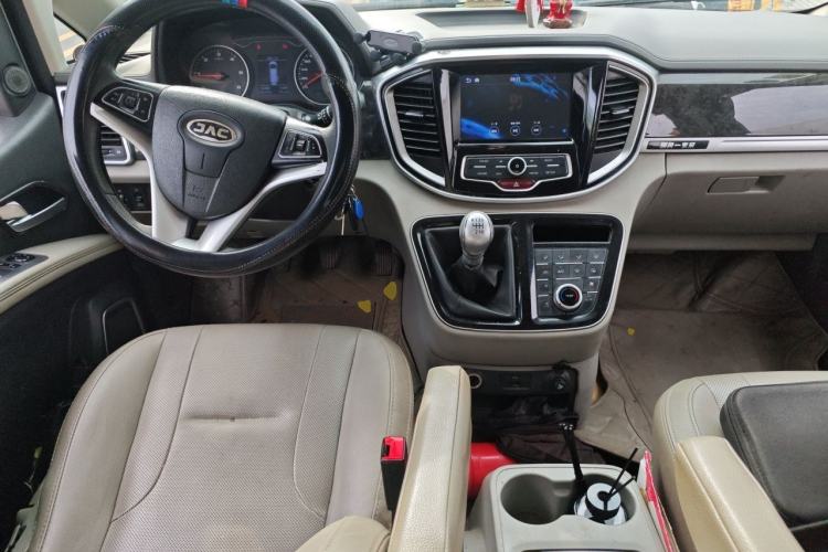 Used JAC Refine M4 2017 1.9T Diesel Manual Luxury Smart Model Center Console