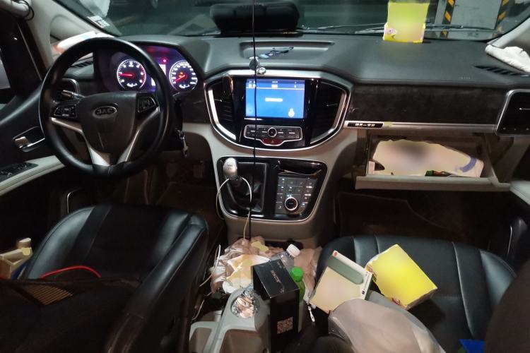 Used JAC Refine M4 2017 1.9T Diesel Manual Luxury Model Center Console