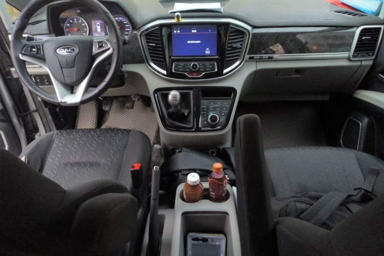 Used JAC Refine M4 2017 2.0T Manual Luxury Version Center Console
