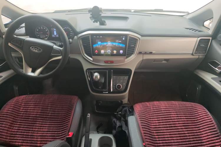 Used JAC Refine M4 2017 2.0T Manual Comfort Version Center Console