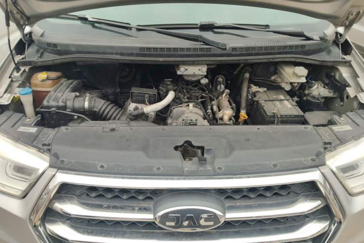 Used JAC Refine M4 2017 1.9T Diesel Manual Luxury Model Engine Bay