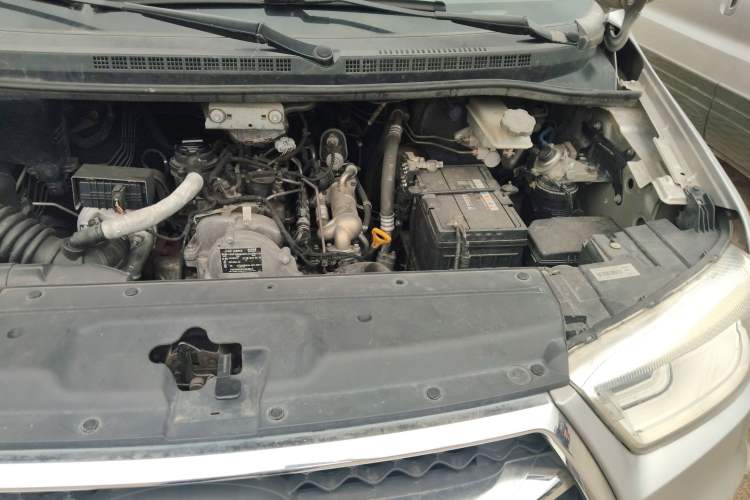 Used JAC Refine M4 2017 1.9T Diesel Manual Luxury Model Engine Bay Left