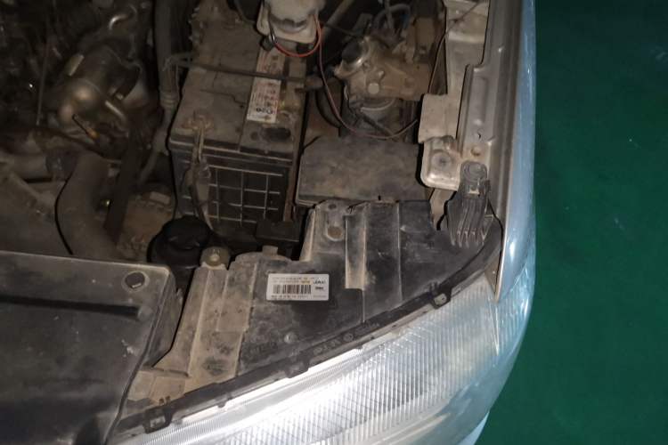 Used JAC Refine M4 2017 1.9T Diesel Manual Luxury Model Engine Bay Left