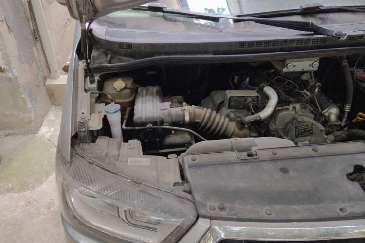 Used JAC Refine M4 2017 1.9T Diesel Manual Luxury Smart Model Engine Bay Right