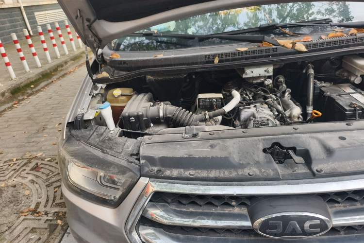 Used JAC Refine M4 2017 1.9T Diesel Manual Luxury Model Engine Bay Right
