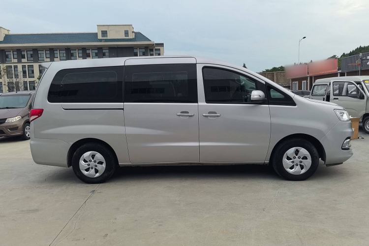 Used JAC Refine M4 2017 1.9T Diesel Manual Comfort Model Exterior 2