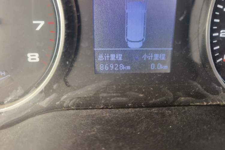 Used JAC Refine M4 2017 2.0T Manual Comfort Version Odometer Close Up