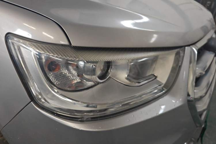 Used JAC Refine M4 2017 2.0T Manual Luxury Version Right Front Headlight