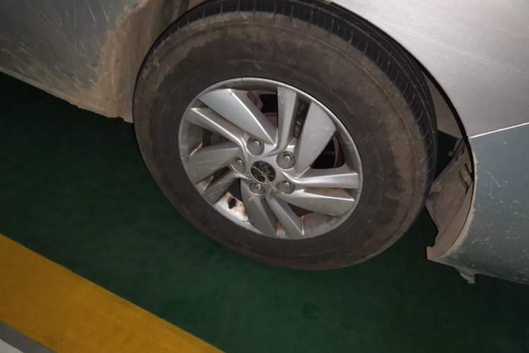 Used JAC Refine M4 2017 1.9T Diesel Manual Luxury Model Right Front Wheel Hub