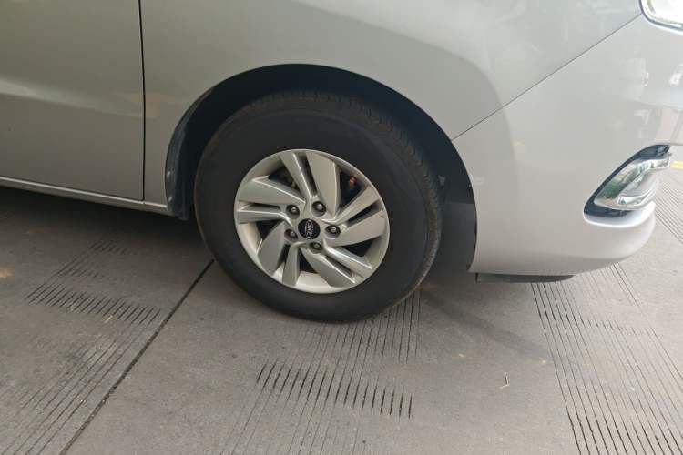 Used JAC Refine M4 2017 2.0T Manual Comfort Version Right Front Wheel Hub