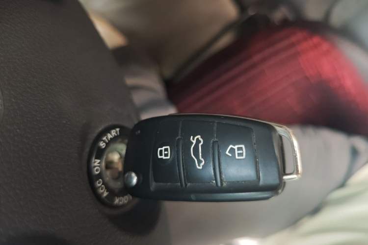 Used JAC Refine M4 2017 2.0T Manual Comfort Version Vehicle Key