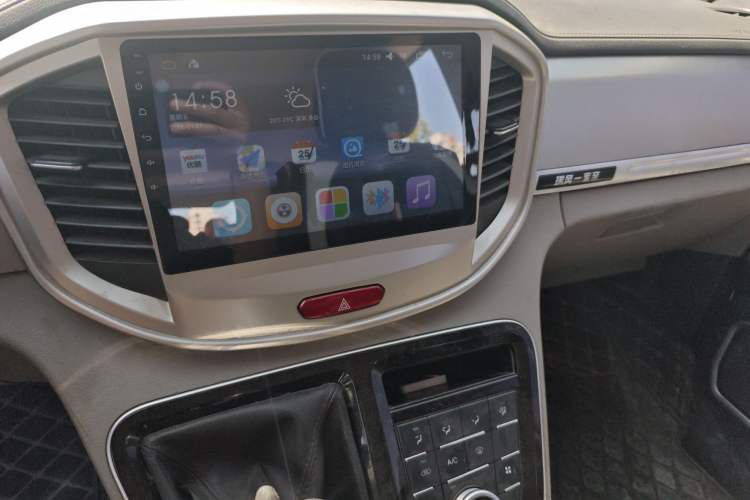 Used JAC Refine M4 2017 2.0T Manual Comfort Version Audio And AC Panel