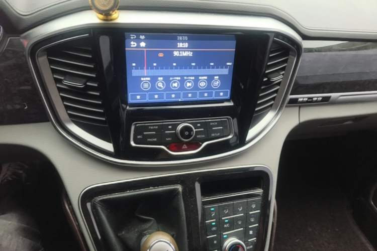Used JAC Refine M4 2017 2.0T Manual Luxury Version Audio And AC Panel