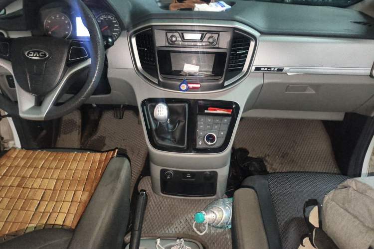 Used JAC Refine M4 2017 2.0T Manual Comfort Version Audio And AC Panel