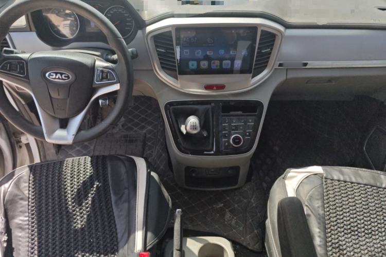 Used JAC Refine M4 2017 2.0T Manual Comfort Version Center Console
