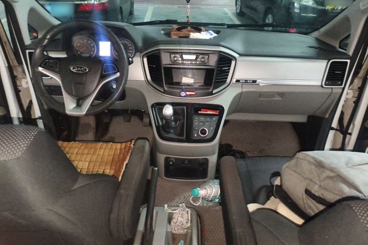 Used JAC Refine M4 2017 2.0T Manual Comfort Version Center Console