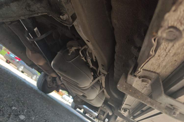 Used JAC Refine M4 2017 2.0T Manual Comfort Version Chassis Front Left