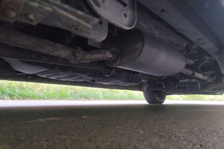 Used JAC Refine M4 2017 1.9T Diesel Manual Comfort Model Chassis Rear Right