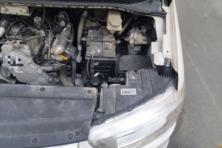 Used JAC Refine M4 2017 1.9T Diesel Manual Comfort Model Engine Bay Left