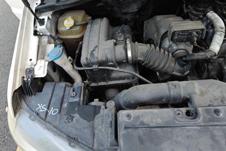 Used JAC Refine M4 2017 1.9T Diesel Manual Luxury Model Engine Bay Right