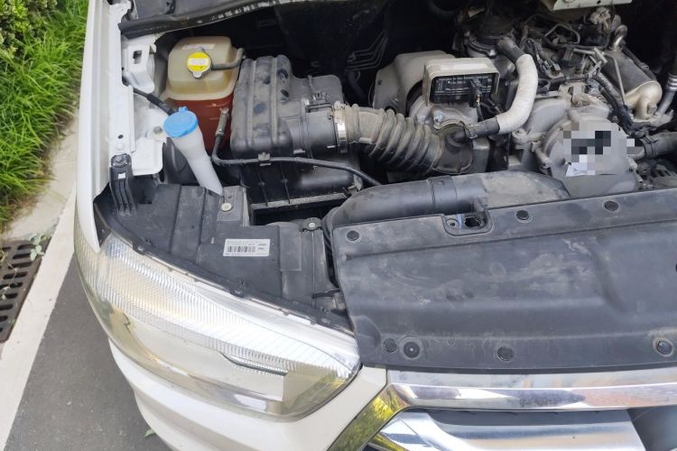 Used JAC Refine M4 2017 1.9T Diesel Manual Comfort Model Engine Bay Right