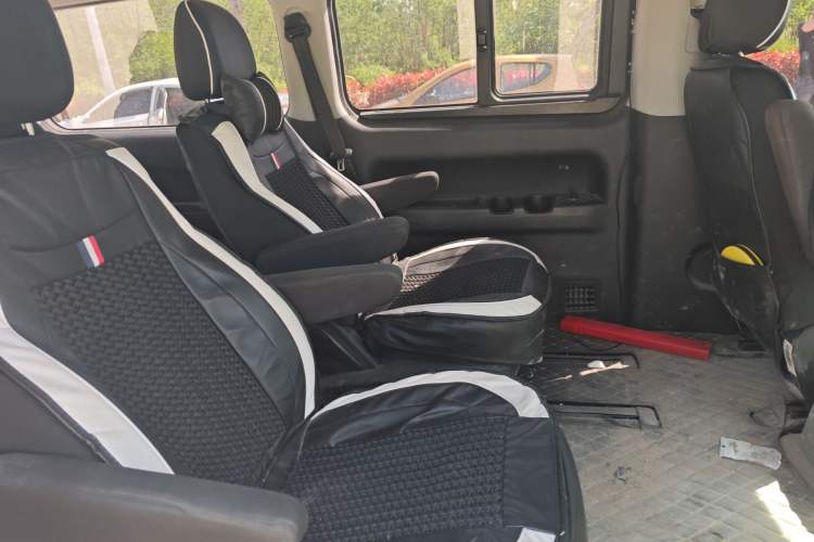 Used JAC Refine M4 2017 2.0T Manual Comfort Version Left Rear Seat
