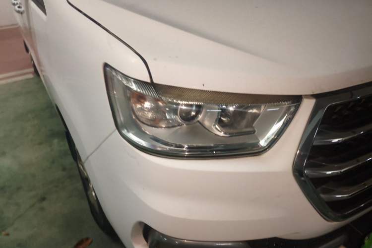 Used JAC Refine M4 2017 2.0T Manual Comfort Version Right Front Headlight