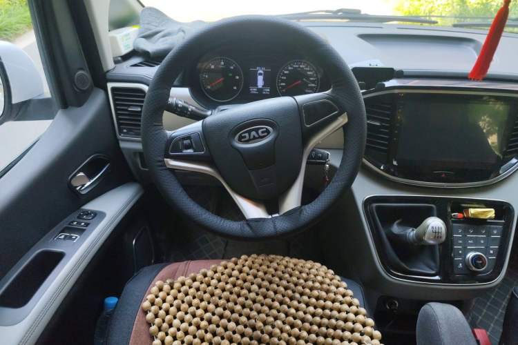 Used JAC Refine M4 2017 1.9T Diesel Manual Comfort Model Steering Wheel