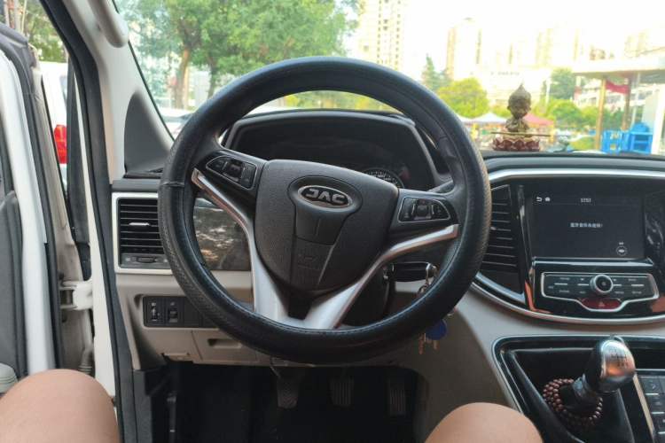 Used JAC Refine M4 2017 1.9T Diesel Manual Luxury Model Steering Wheel