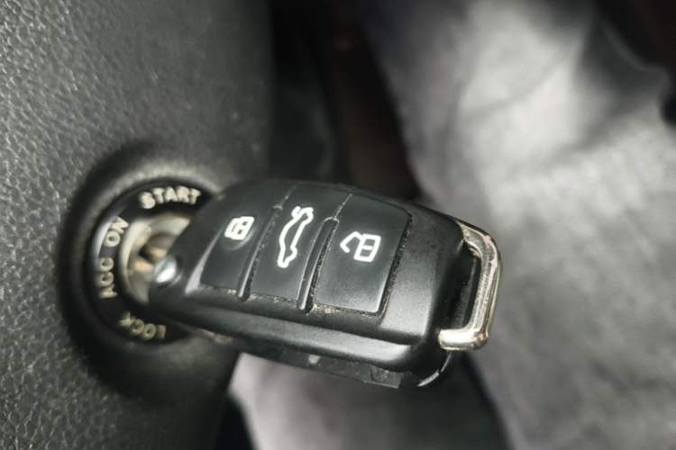 Used JAC Refine M4 2017 2.0T Manual Luxury Version Vehicle Key