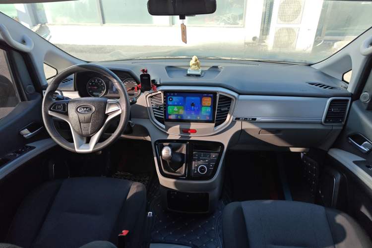 Used JAC Refine M4 2018 2.0L Manual Express Version Center Console