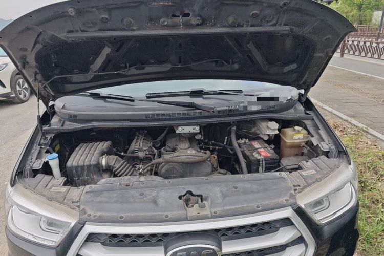 Used JAC Refine M4 2018 2.0L Manual Express Version Engine Bay