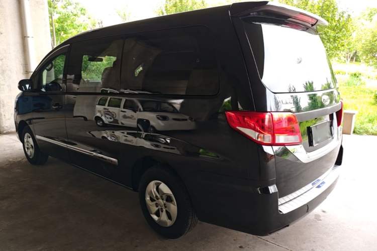 Used JAC Refine M4 2018 2.0L Manual Express Version Exterior 2