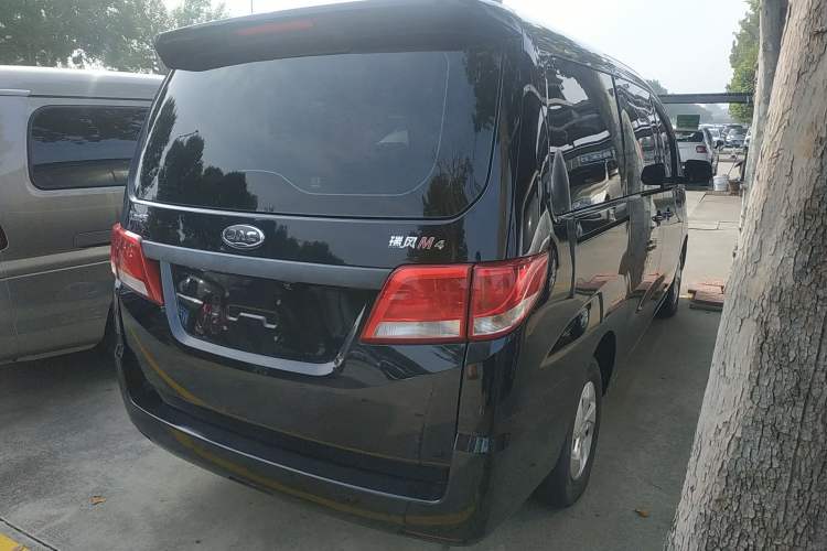 Used JAC Refine M4 2018 2.0L Manual Express Version Exterior 5