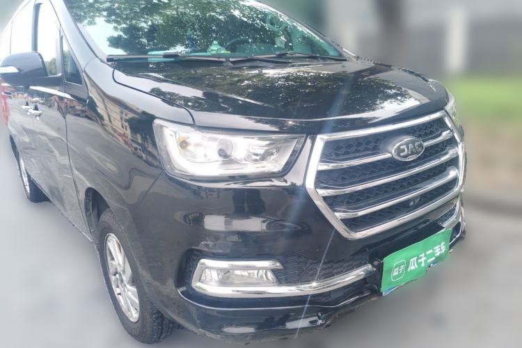 Used JAC Refine M4 2018 2.0T DCT Executive Edition Front Right 45 Deg