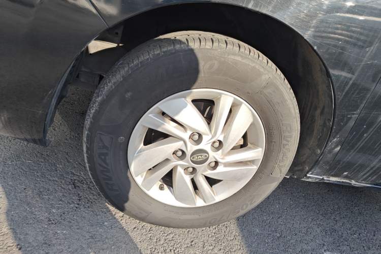 Used JAC Refine M4 2018 2.0L Manual Express Version Left Front Wheel Hub